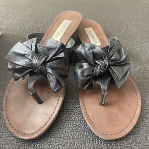 Steve Madden bow sandals